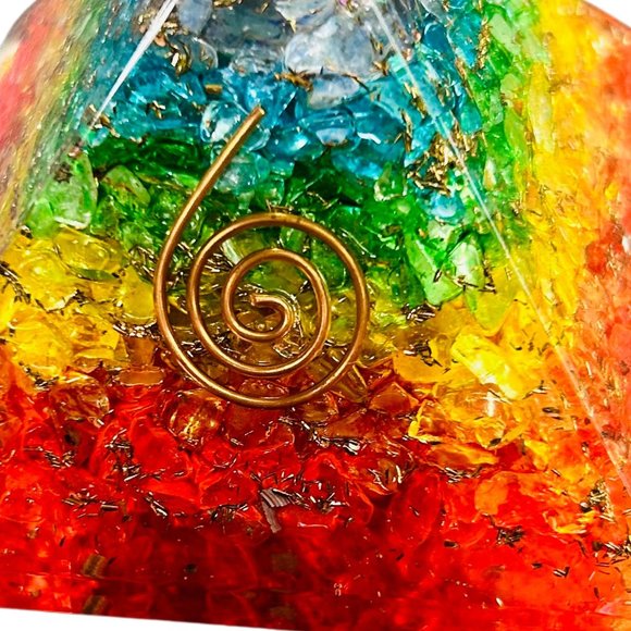 Crystal Orgone Pyramid for Balancing Energies - Protection and Harmony - Picture 4 of 4